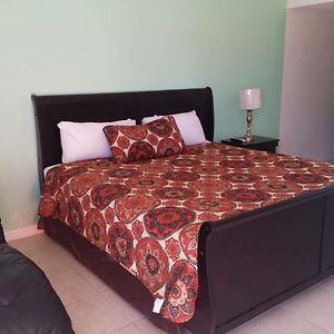 Camera con letto king size